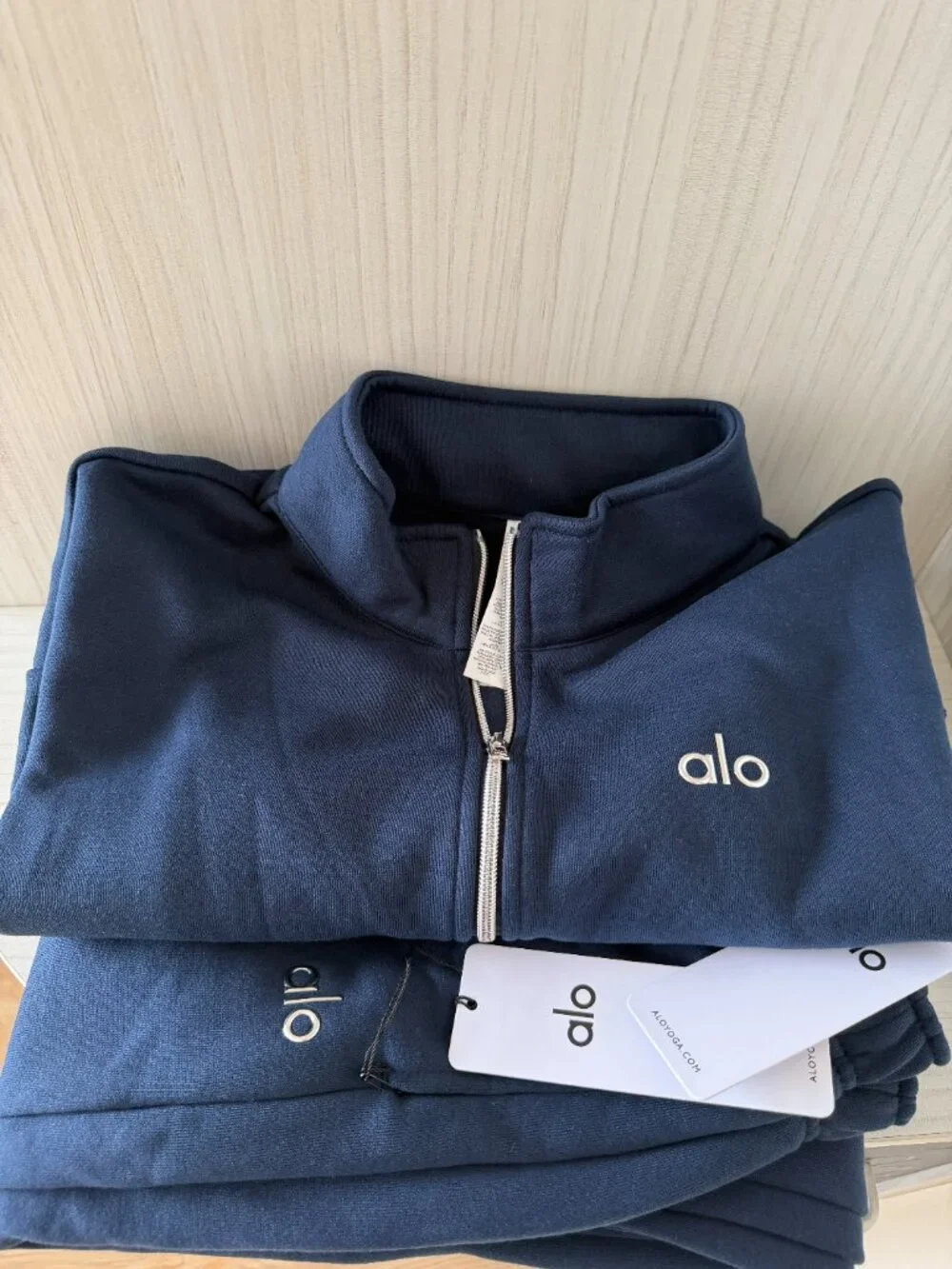 ALO Yoga brand new